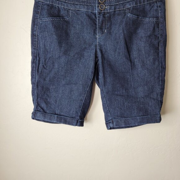 Maurices Dark Wash Bermuda Denim Pull On Shorts - Picture 4 of 6